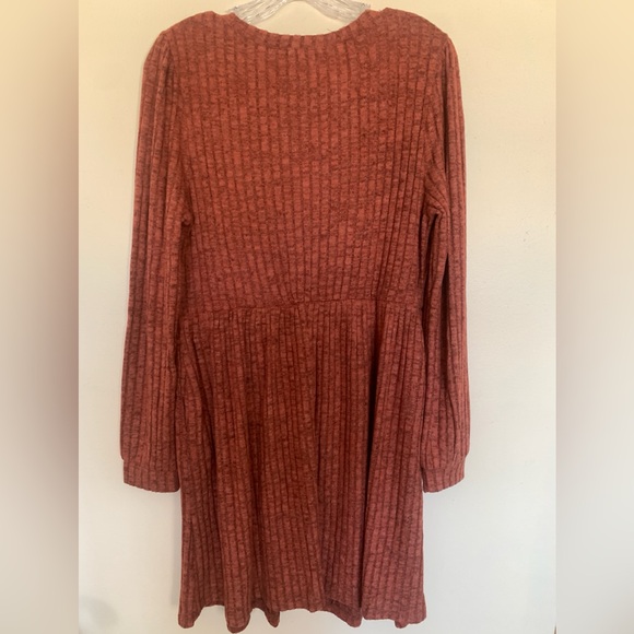 Ofeefan Ribbed Dress - Picture 3 of 7